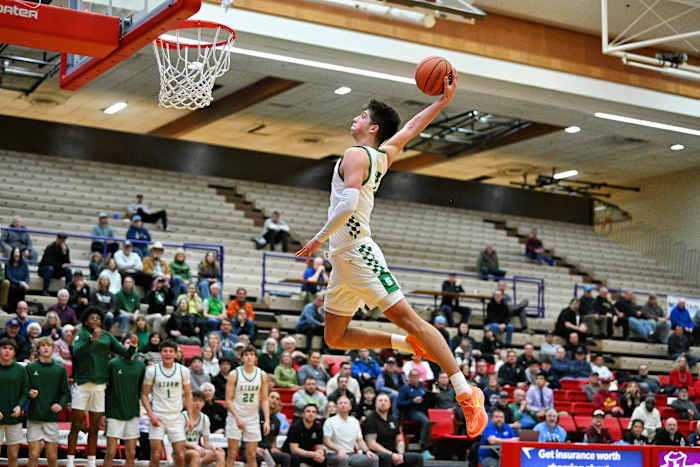 a Summit Mountain View 5A Oregon boys basketball quarterfinal 2024 Leon Neuschwander 54